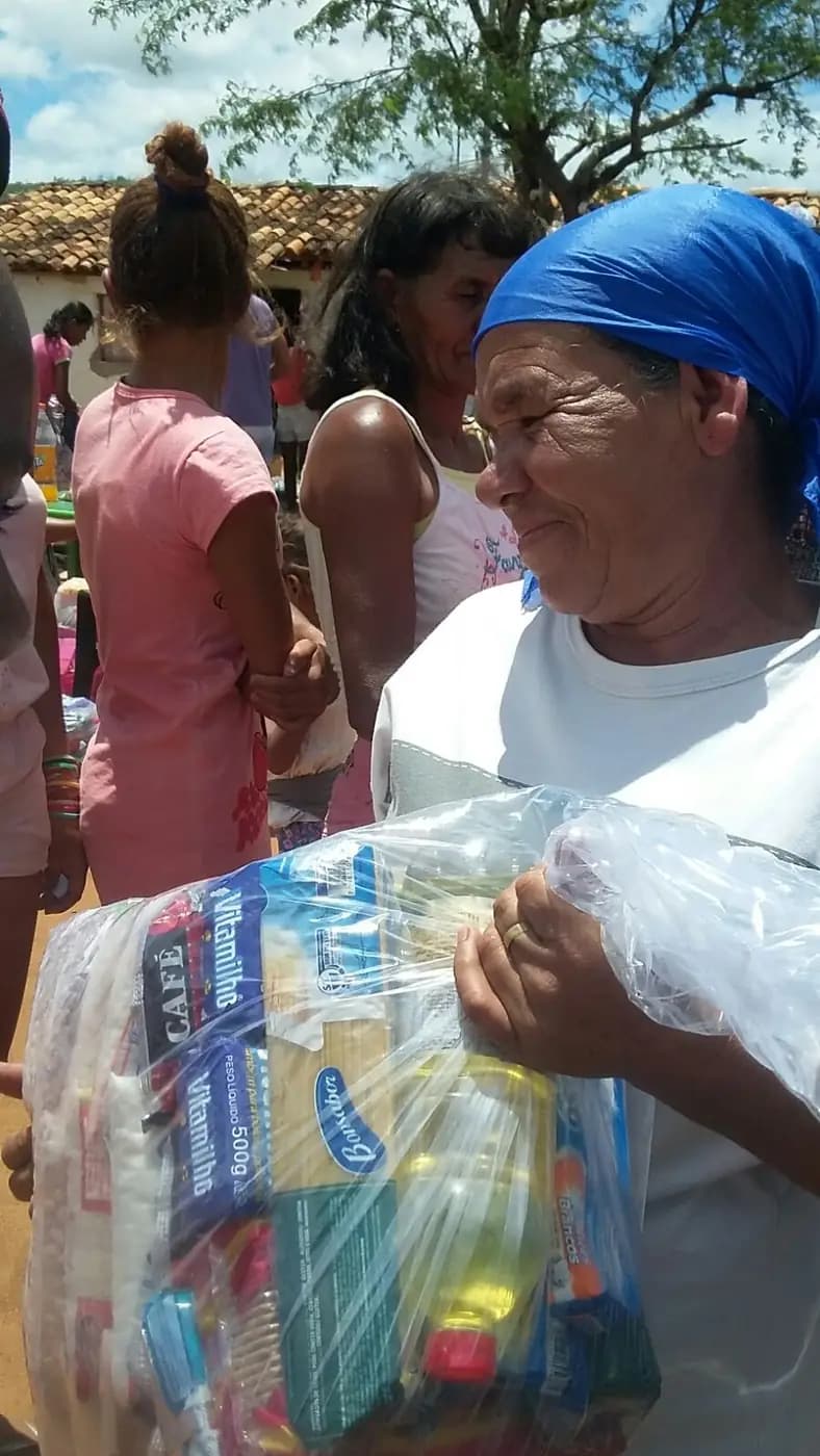 Fotografia do álbum "AJUDA HUMANITÁRIA"